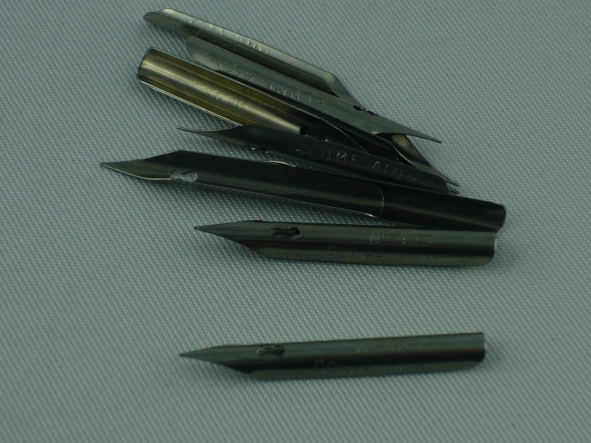 plume seule atome Ref 436 plume seule atome Ref 436